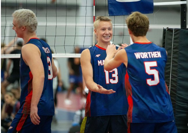 #13 + #5 Worthen celebrate